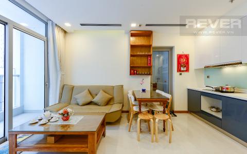 Không gian căn hộ Căn hộ Vinhomes Central Park tầng 14 có 2 phòng ngủ, đầy đủ nội thất.