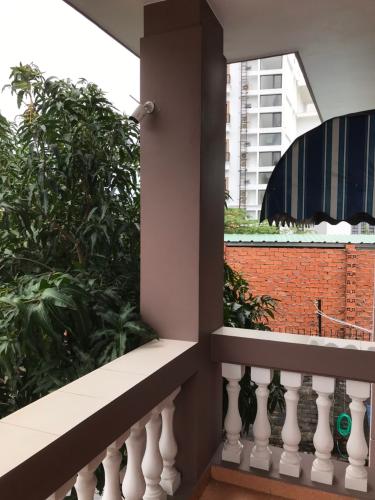 Biệt thự sân vườn phường An Phú, quận 2 Biệt thự sân vườn P. An Phú quận 2, diện tích 12m x 22m, đầy đủ nội thất