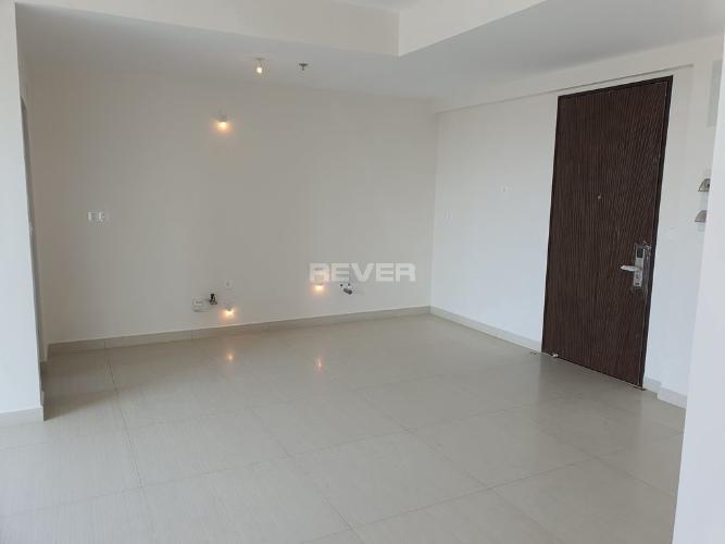 Phòng khách Urban Hill, Quận 7 Căn hộ Urban Hill tầng trung, nội thất cơ bản.