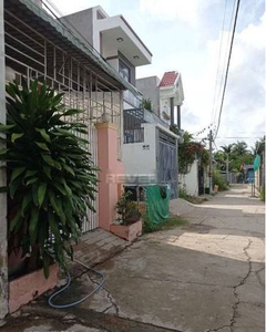 Đường trước đất nền Quận 9 Đất nền dự án Châu Long diện tích 65m2, hướng Tây Nam thoáng mát.