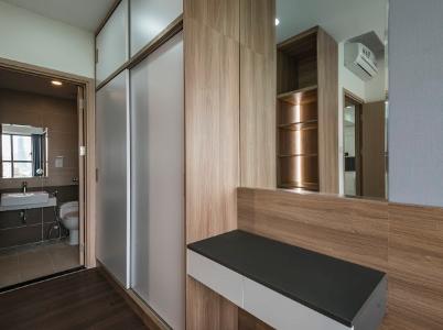 Nội thất căn hộ The Sun Avenue Căn hộ The Sun Avenue tầng trung, view thành phố sầm uất.