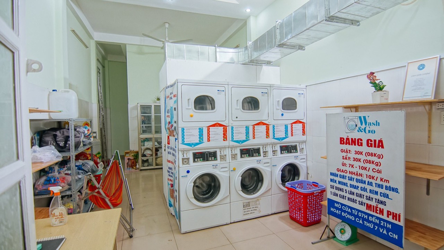 Nhà phố Quận Bình Thạnh Nhà phố nằm tại khu vực dân cư sầm uất, kết cấu 1 trệt, 1 lầu kiên cố.