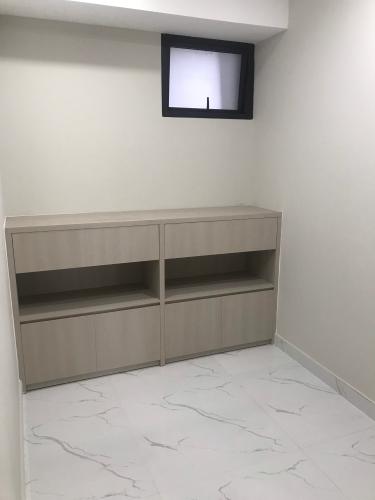 Căn hộ Riviera Point, Quận 7 Căn hộ Riviera Point phòng ngủ lót sàn gỗ, view thành phố sầm uất.