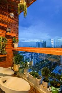 View căn hộ New City Thủ Thiêm, Quận 2  Căn hộ New City Thủ Thiêm tầng 20 thiết kế hiện đại, đầy đủ nội thất.