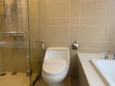 Phòng tắm Vinhomes Central Park Căn hộ Vinhomes Central Park tầng cao mát mẻ, đầy đủ nội thất.