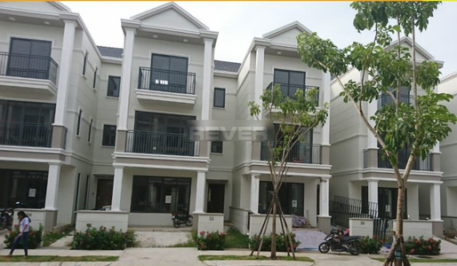 Mặt tiền biệt thự Huyện Nhà Bè Biệt thự căn góc Nine South Estates kết cấu 1 trệt 2 lầu có hồ bơi.