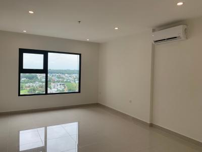 Phòng khách + phòng ngủ Vinhomes Grand Park Quận 9 Căn hộ Vinhomes Grand Park tầng trung, view thành phố thoáng mát.