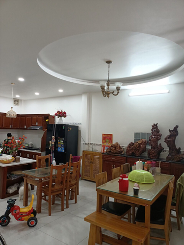 Nhà phố Quận Thủ Đức Nhà phố thiết kế 1 trệt, 2 lầu và sân thượng kiên cố, cách cổng Vạn Phúc 200m.