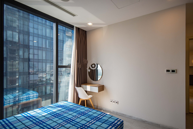 Căn hộ Vinhomes Golden River, Quận 1 Căn hộ Vinhomes Golden River tầng 8 diện tích 70m2, không gian thoáng đãng.