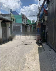 Đường trước nhà phố Quận Tân Phú Nhà phố thiết kế 1 trệt, 1 lầu cửa hướng Đông thoáng mát, không nội thất.