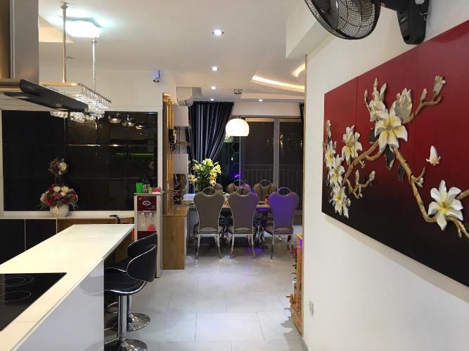 Phòng bếp căn hộ RIVIERA POINT Căn hộ Riviera Point đầy đủ nội thất cao cấp, view hồ bơi và sông