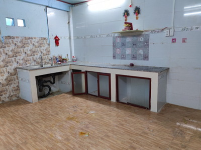 Nhà phố Quận Tân Phú Nhà phố thiết kế 1 trệt, 1 gá lửng ngay mặt tiền đường Đô Đóc Long.