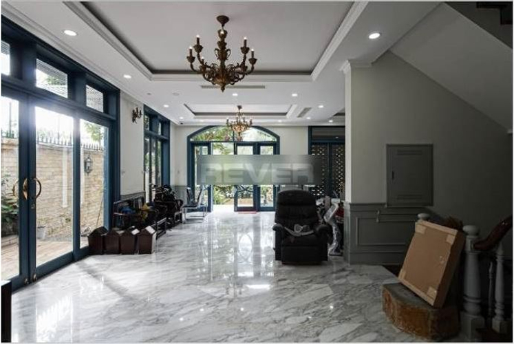 Biệt thự Quận 7 Biệt thự diện tích 250m2 thiết kế 1 trệt, 3 lầu và 1 tầng hầm để xe rộng rãi.