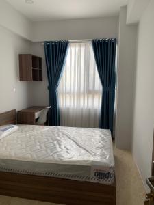 phòng ngủ Cho thuê căn hộ Saigon South Residence 3PN, tầng thấp, DT 100m2, đầy đủ nội thất