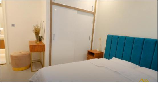 Không gian căn hộ Vinhomes Golden River, Quận 1 Căn hộ tầng 5 Vinhomes Golden River nội thất đầy đủ, view nội khu yên tĩnh