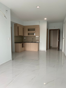 Căn hộ Lovera Vista, Huyện Bình Chánh Căn hộ Lovera Vista tầng 14 thiết kế kỹ lưỡng, ban công hướng Tây Bắc.