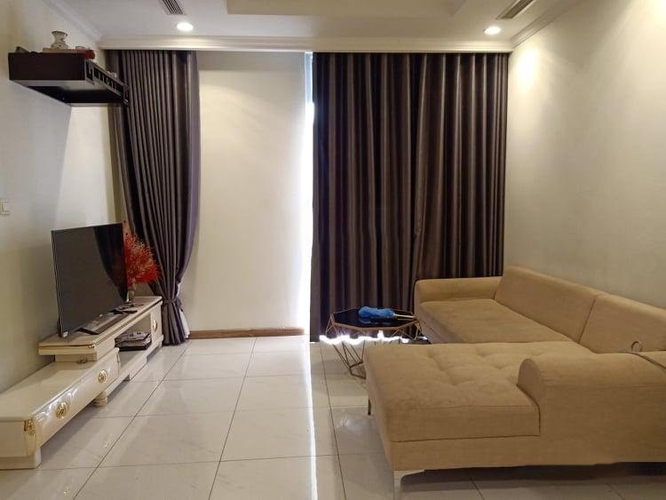 Căn hộ Vinhomes Central Park, Quận Bình Thạnh Căn hộ Vinhomes Central Park tầng 18 diện tích 81m2, đầy đủ nội thất.