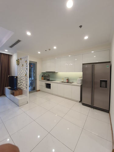 Căn hộ Vinhomes Central Park, Quận Bình Thạnh Căn hộ VInhomes Central Park tầng 15 view nội khu, đầy đủ nội thất.