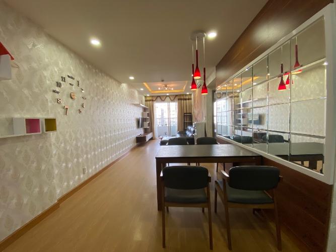 Phòng khách Lexington Residence Quận 2 Căn hộ Lexington Residence tầng cao, sàn lót gỗ, đủ nội thất.