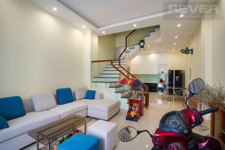 Phòng khách nhà phố Quận 9 Bán nhà 4 tầng đường Gò Cát, Quận 9, sổ hồng, nội thất cơ bản, hướng cửa Đông Bắc