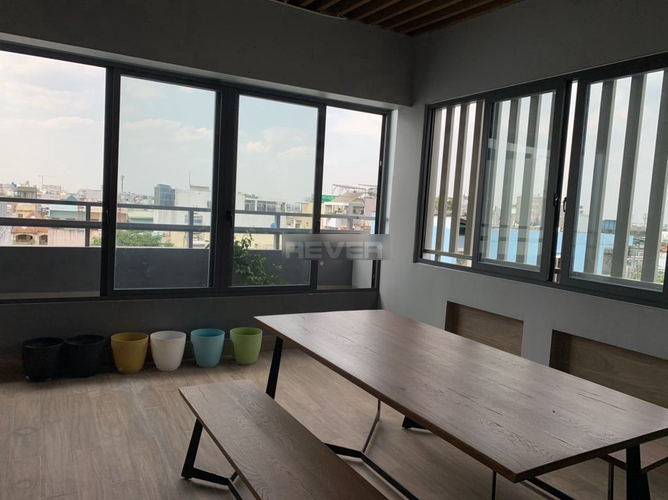 Nhà phố Quận Tân Bình Nhà phố thiết kế 1 trệt, 5 lầu và sân thượng kiên cố, khu dân cư sầm uất.