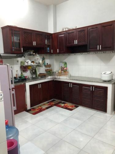 Phòng bếp nhà phố Phạm Thế Hiển, quận 8 Nhà phố hẻm hướng Tây, sổ hồng riêng bàn giao kèm nội thất cơ bản.