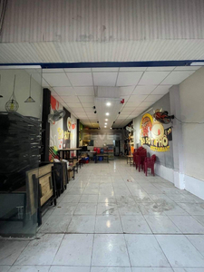 Mặt bằng kinh doanh Quận Bình Thạnh Mặt bằng kinh doanh ngay ngã 4 Hàng Xanh, diện tích 80m2 rộng thoáng.