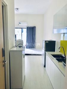 Phòng bếp M-One Nam Sài Gòn, Quận 7 Officetel M-One Nam Sài Gòn đầy đủ nội thất, hướng Đông Nam. 