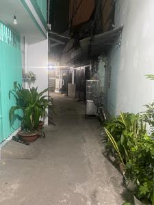 Nhà phố Quận 7 Nhà hẻm đường Trần Xuân Soạn, kết cấu 1 trệt 1 lầu đúc, có sổ hồng riêng.