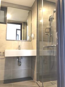 Phòng tắm One Verandah Quận 2 Căn hộ One Verandah tầng trung, nội thất cơ bản