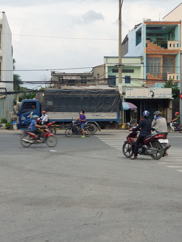 Nhà xưởng kho bãi Huyện Bình Chánh Nhà xưởng kho bãi diện tích 300m2, ngay mặt tiền đường Trần Văn Giàu.