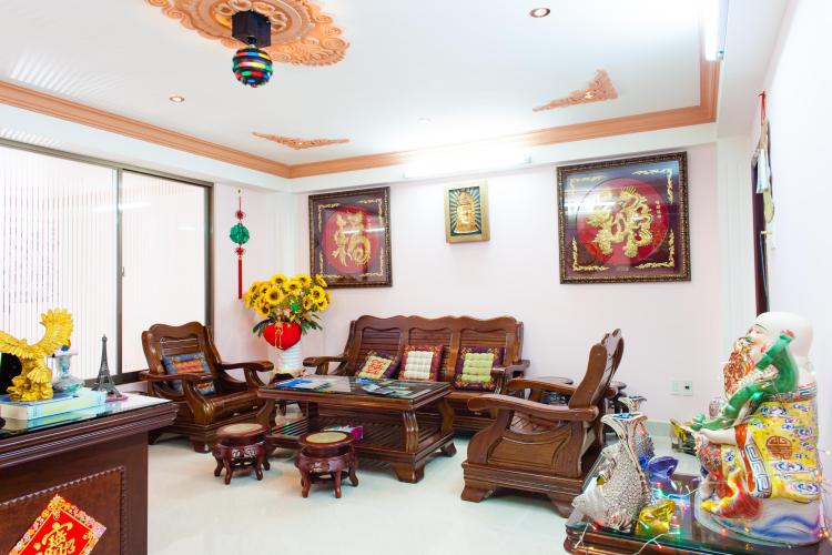 Phòng làm việc Nhà phố Nguyễn Văn Dung 4 tầng kiên cố