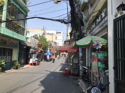 Hẻm nhà phố Đất Thánh, Tân Bình Nhà phố mặt tiền 43 m2 gần chợ Tân Bình, hẻm xe tải.