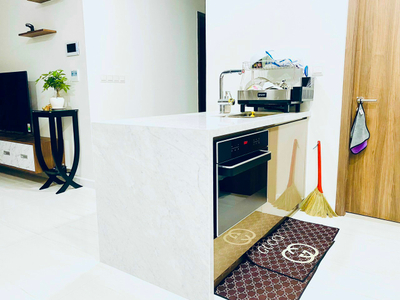 Căn hộ Kingdom 101, Quận 10 Căn hộ Kingdom 101 tầng 28 diện tích 72m2, bàn giao đầy đủ nội thất.