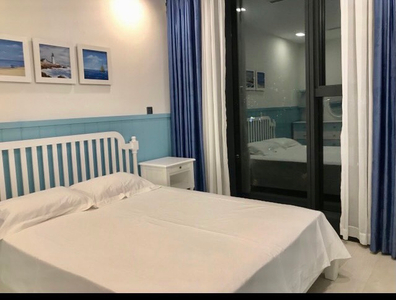 Officetel Vinhomes Golden River, Quận 1 Officetel Vinhomes Golden River tầng 5 diện tích 48m2, đầy đủ nội thất.