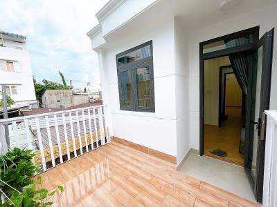 Không gian nhà phố Quận Gò Vấp Nhà phố hướng Tây Bắc hẻm xe hơi, cách chợ Hạnh Thông Tây 1km.