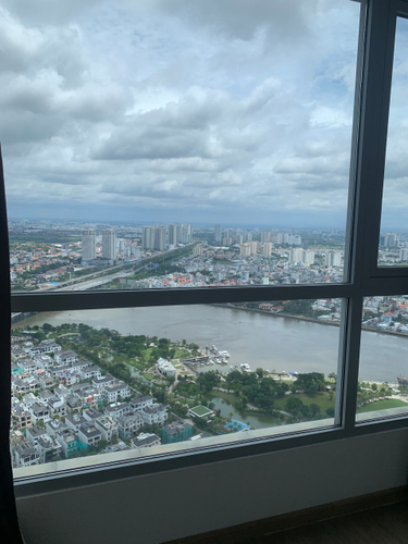 View căn hộ Vinhomes Central Park, Quận Bình Thạnh Căn hộ Vinhomes Central Park tầng 46 view đón gió thoáng mát, tiện ích đầy đủ.