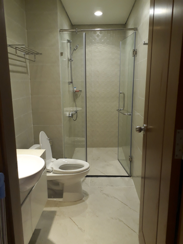 Officetel Vinhomes Central Park, Quận Bình Thạnh Officetel Vinhomes Central Park tầng 24 view nội khu, đầy đủ nội thất.