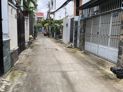 Đường trước nhà phố Quận Gò Vấp Nhà phố hẻm đường Lê Đức Thọ diện tích 175.6m2, không có nội thất.