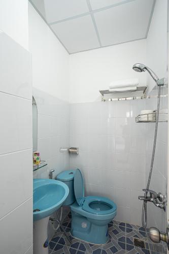 Phòng tắm nhà phố Quận 1 Nhà phố Đường Đỗ Quang Đẩu 6 tầng diện tích 43.2m² pháp lý sổ hồng.