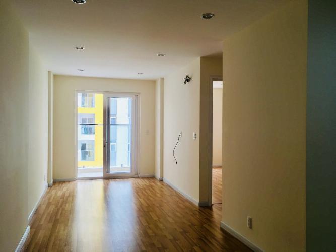 Phòng khách City Gate, Quận 8 Căn hộ City Gate tầng trung, view nội khu hồ bơi mát mẻ.