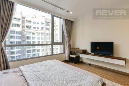 Phòng ngủ 1 Căn hộ Vinhomes Central Park tầng cao C1, view sông, 2 phòng ngủ