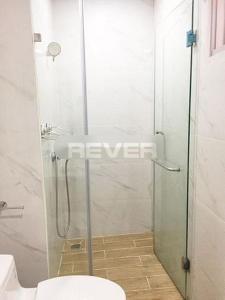 Phòng tắm căn hộ Scenic Valley, Quận 7 Căn hộ Scenic Valley view nội khu hồ bơi mát mẻ, đầy đủ nội thất.