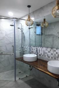 Nhà vệ sinh Saigon South Residence Căn hộ Saigon South Residence tầng thấp, đầy đủ nội thất