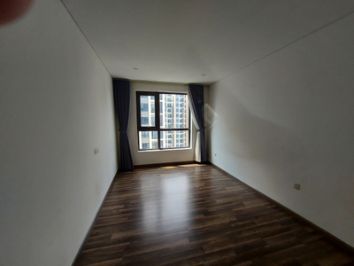  Căn hộ Hado Centrosa Garden tầng 25 nội thất cơ bản, view nội khu