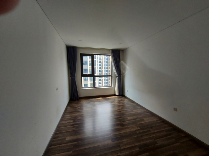  Căn hộ Hado Centrosa Garden tầng 25 nội thất cơ bản, view nội khu