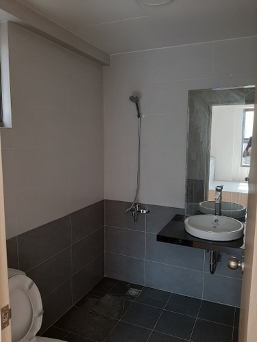 Nhà vệ sinh Saigon South Residence Căn hộ tầng 14 Saigon South Residence nội thất đầy đủ, view thành phố