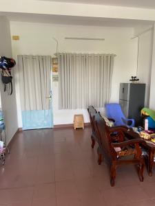 Phòng khách căn hộ Him Lam Ba Tơ, Quận 8 Căn hộ chung cư Him Lam Ba Tơ nội thất cơ bản, view thoáng mát.