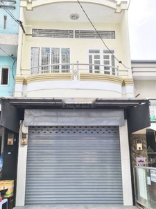 Nhà phố có 1 trệt, 1 lầu mặt tiền đường Nguyễn Nhữ Lãm, không nội thất.