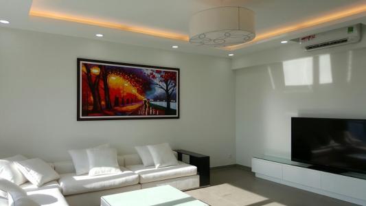 Phòng khách căn hộ Riviera Point Căn hộ tầng cao Riviera Point nội thất đầy đủ, view thành phố sầm uất.